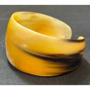 Wide Polished Natural Horn Cuff Bracelet – Size 8